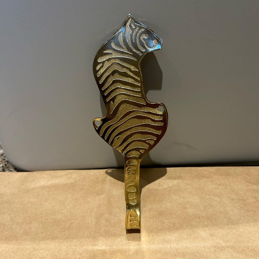 Urban outfitters tiger hook